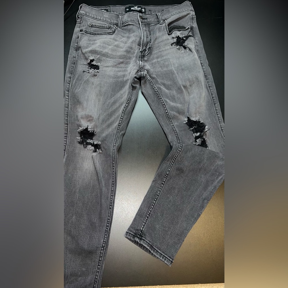 Hollister Super Skinny Ripped Gray Jeans size 32x30 EUC